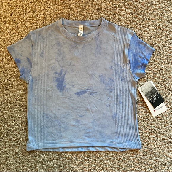Lululemon Train To Be Short Sleeve *Wash
Blue Linen/Chalk Wash Water Drop - Picture 2 of 7